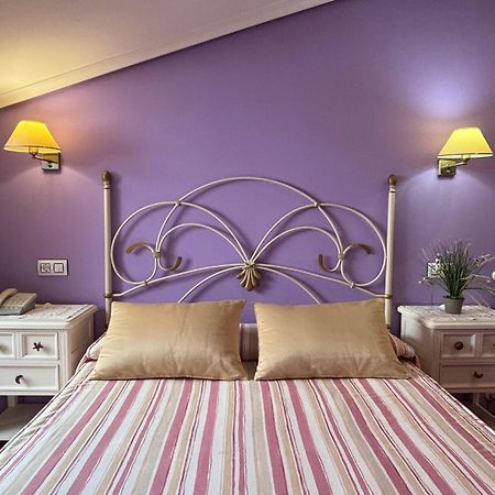 Hotel Casona Los Caballeros Santillana del Mar Eksteriør bilde