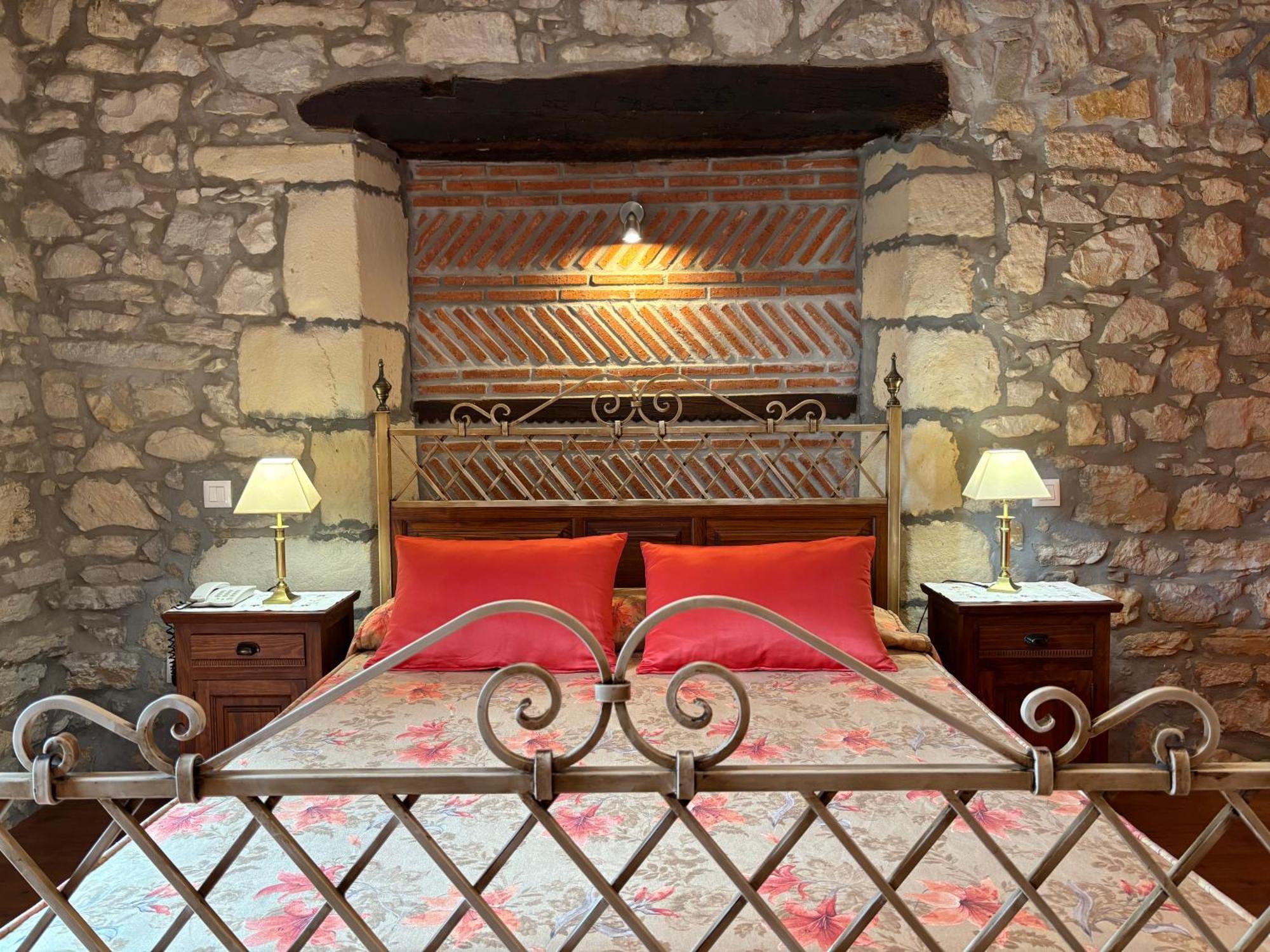 Hotel Casona Los Caballeros Santillana del Mar Eksteriør bilde