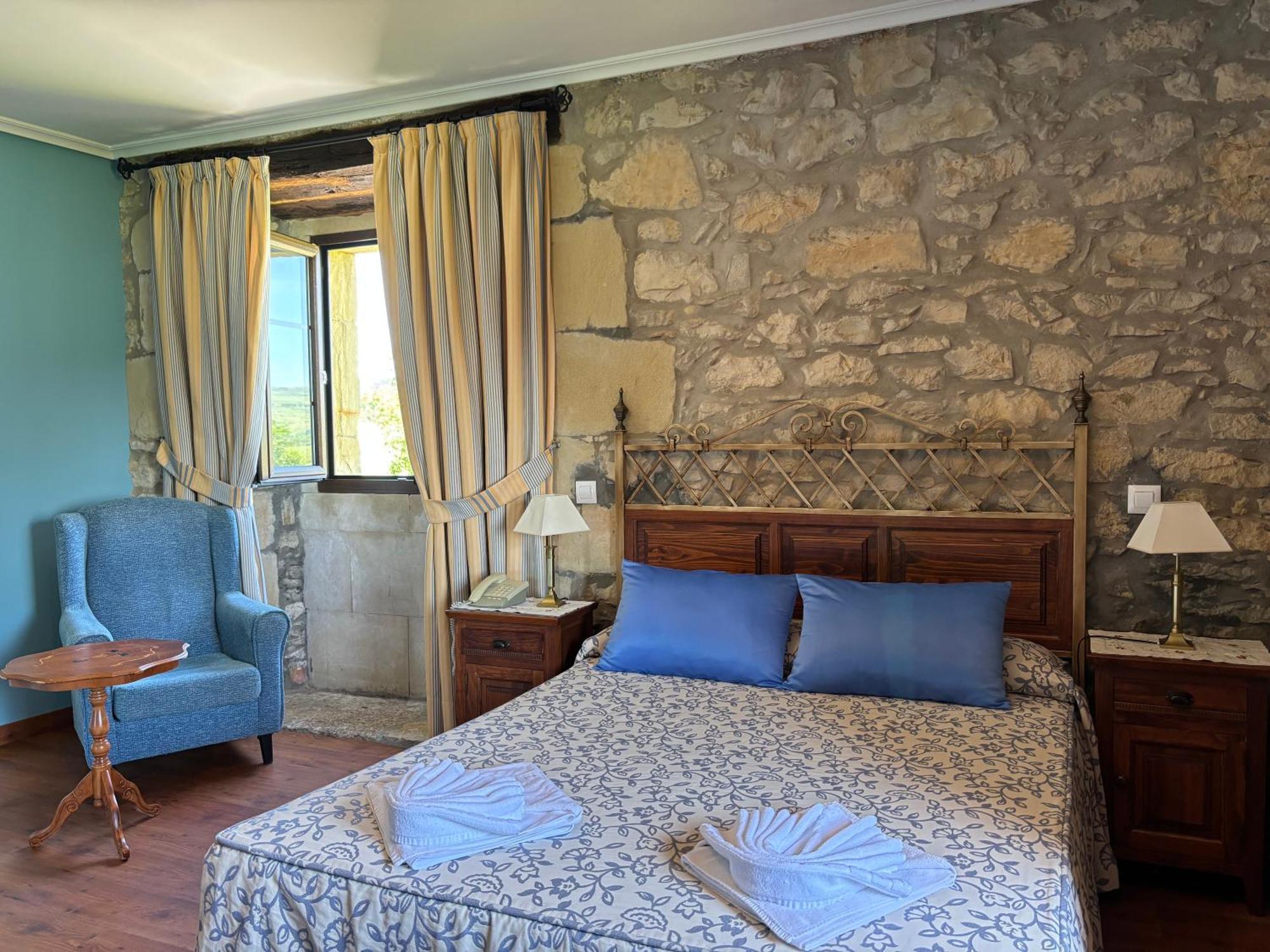 Hotel Casona Los Caballeros Santillana del Mar Eksteriør bilde